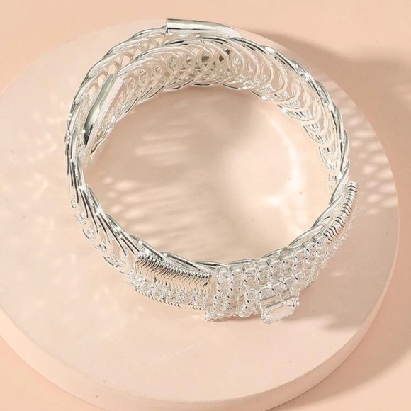 Sparkling Square Shaped Full Rhinestone Spring Open Silver Bracelet - Picture 3 of 4